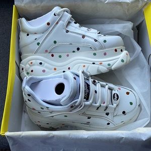 Limited brand new Buffalo London platform sneakers